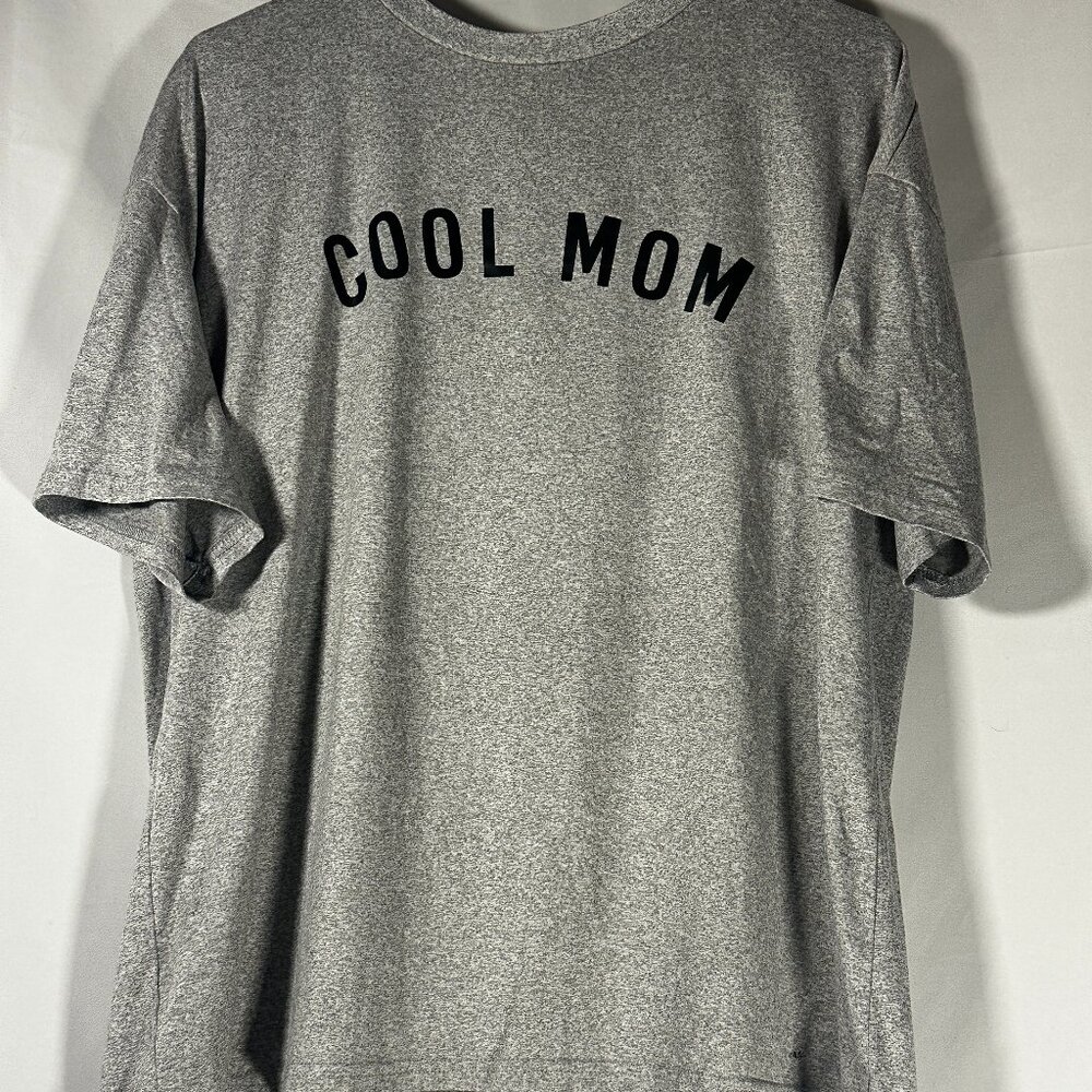 Cool Mom Graphic Tee Gray Short Sleeve Small